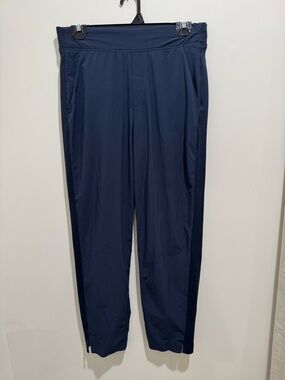 Athleta Brooklyn Ankle Pant Navy Blue Lightweight Travel Pants Size 4